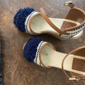 Tory Burch Espadrilles Navy and Cream wedges
